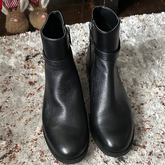 Michael Kors- Black Leather Ankle Boots - Picture 2 of 4